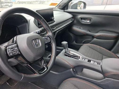 Nordic Forest Pearl 2025 Honda HR-V AWD Sport