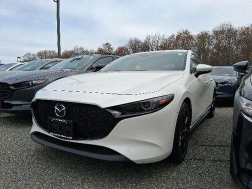 Snowflake White Pearl Mica 2026 Mazda Mazda3 FWD w/Premium Package