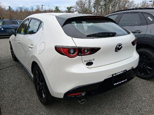 Snowflake White Pearl Mica 2026 Mazda Mazda3 FWD w/Premium Package