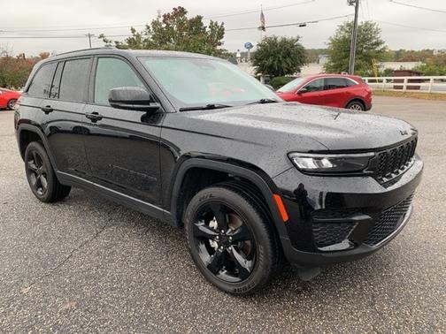 2024 Jeep Grand Cherokee LAREDO