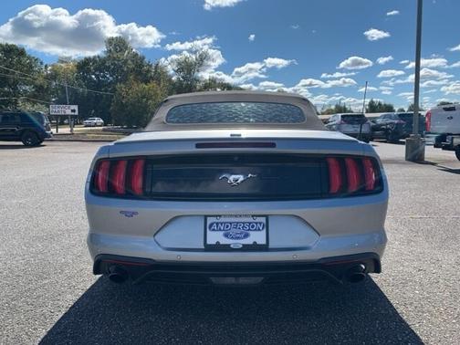 2020 Ford Mustang ECOBOOST PREMIUM