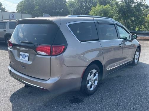 2017 Chrysler Pacifica TOURING-L PLUS