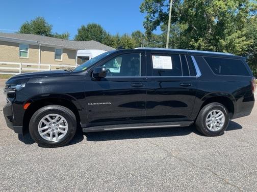 2023 Chevrolet Suburban LT