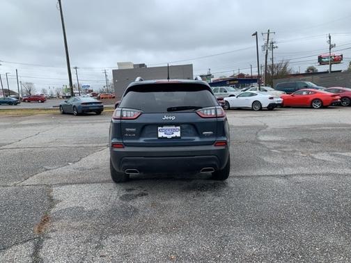 2021 Jeep Cherokee LATITUDE LUX