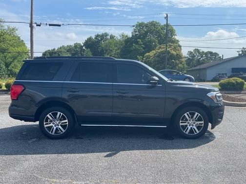 2022 Ford Expedition XLT