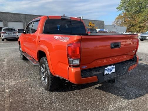 2017 Toyota Tacoma TRD SPORT