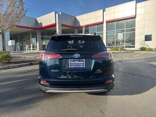 2017 Toyota RAV4 Hybrid XLE