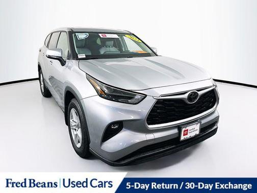 2022 Toyota Highlander LE