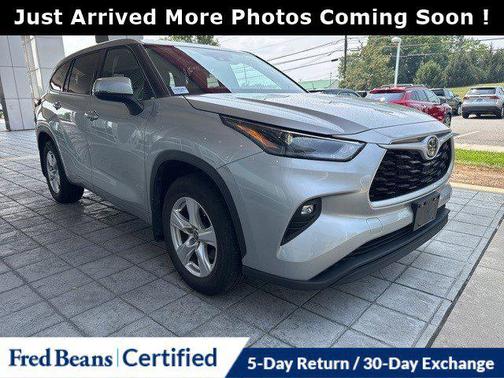 2022 Toyota Highlander LE