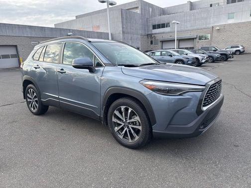 2023 Toyota Corolla Cross XLE