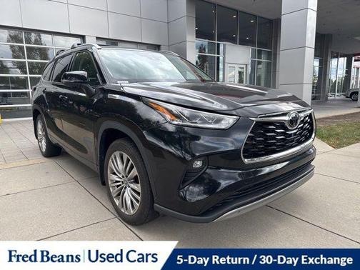 2023 Toyota Highlander Platinum