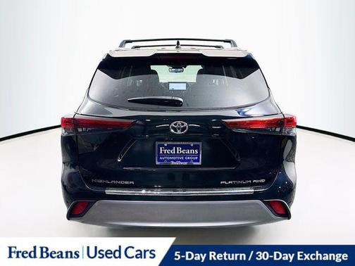 2023 Toyota Highlander Platinum