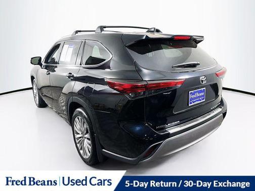 2023 Toyota Highlander Platinum