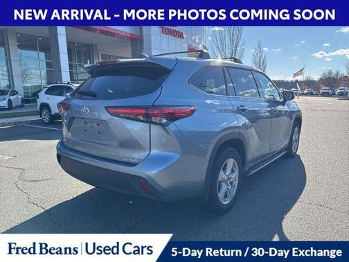 2022 Toyota Highlander LE