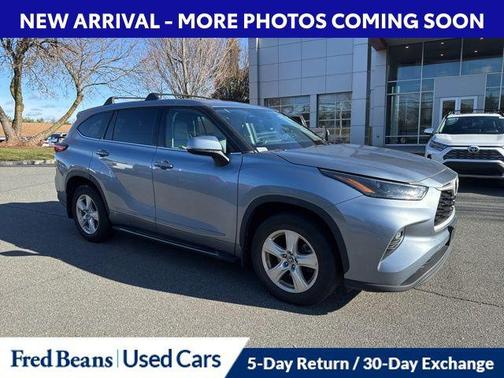 2022 Toyota Highlander LE
