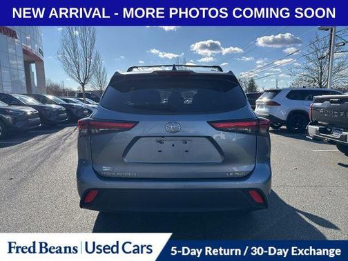 2022 Toyota Highlander LE