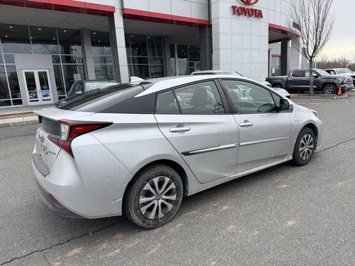 2019 Toyota Prius LE