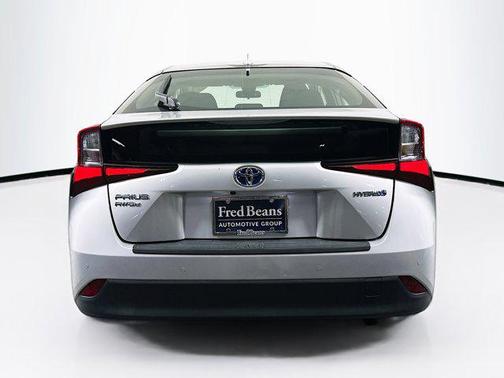 2019 Toyota Prius LE