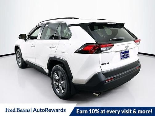 2025 Toyota RAV4 Hybrid XLE