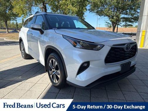 2022 Toyota Highlander XLE