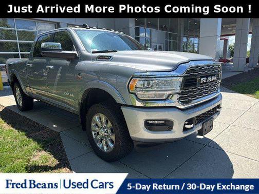 2019 RAM 2500 Limited Crew Cab 4x4 6'4' Box