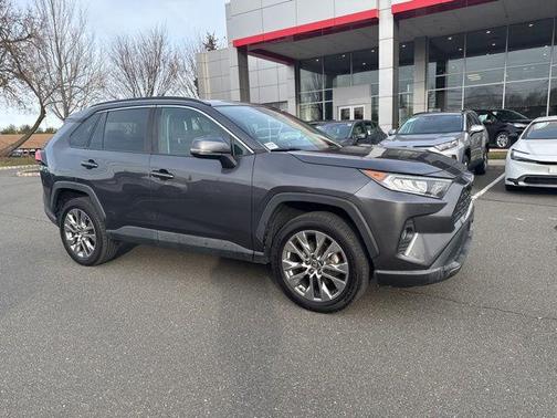 2019 Toyota RAV4 XLE Premium