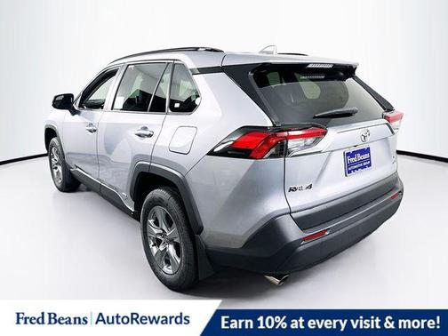 2025 Toyota RAV4 Hybrid XLE