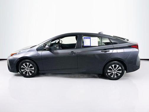 2022 Toyota Prius XLE
