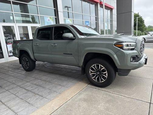 2022 Toyota Tacoma TRD Sport