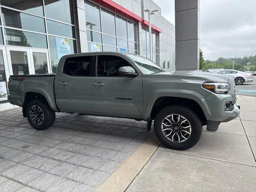 2022 Toyota Tacoma TRD Sport