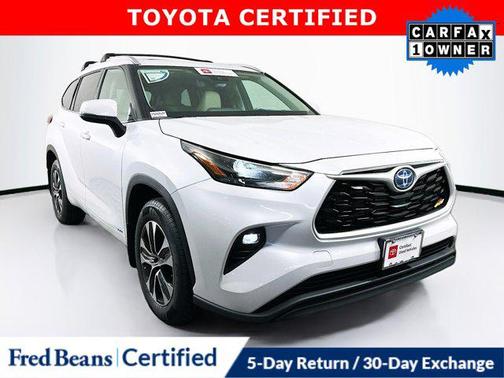 2022 Toyota Highlander Hybrid XLE