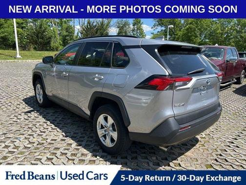 Silver Sky Metallic 2021 Toyota RAV4 Hybrid LE