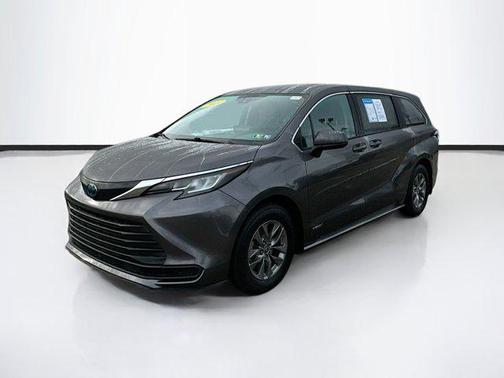 2021 Toyota Sienna LE