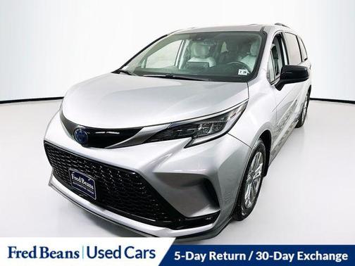 2023 Toyota Sienna XSE 7 Passenger