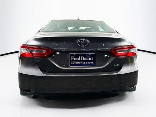 2019 Toyota Camry Hybrid LE