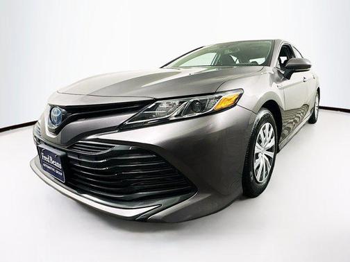 2019 Toyota Camry Hybrid LE