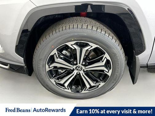 2025 Toyota RAV4 Hybrid SE