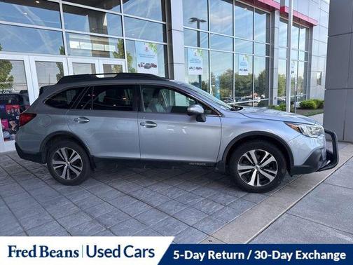 Ice Silver Metallic 2018 Subaru Outback 2.5i Limited