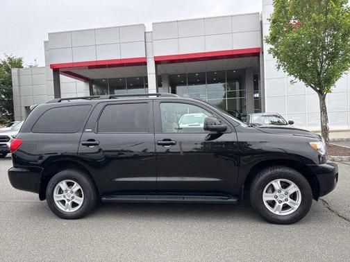 2017 Toyota Sequoia SR5