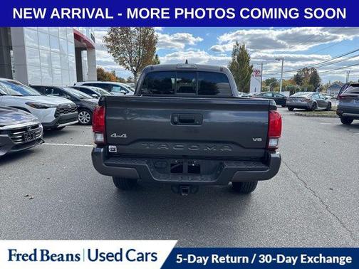 2022 Toyota Tacoma SR