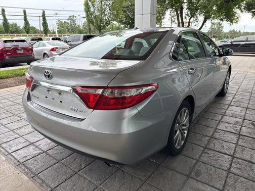 2016 Toyota Camry Hybrid XLE