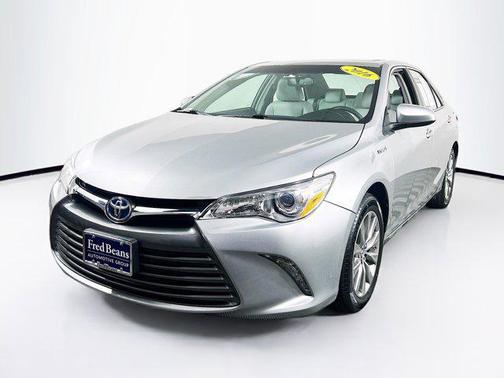 2016 Toyota Camry Hybrid XLE