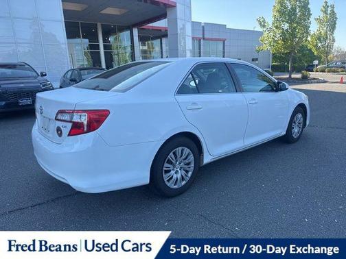 Super White 2013 Toyota Camry LE