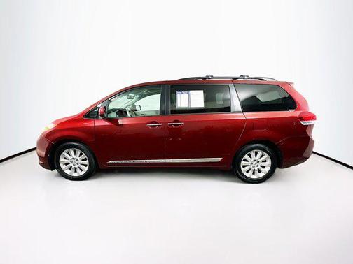2011 Toyota Sienna XLE