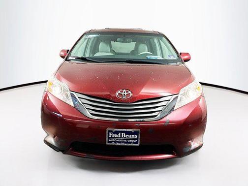 2011 Toyota Sienna XLE