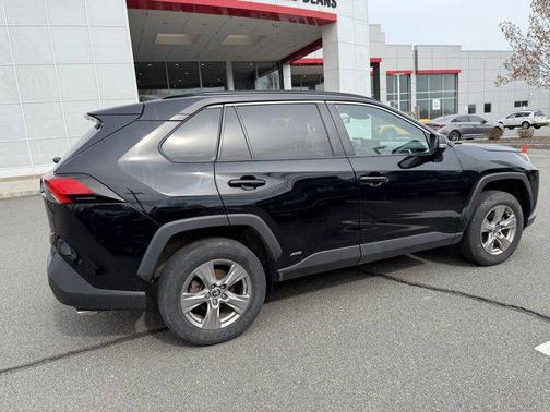 2022 Toyota RAV4 Hybrid LE