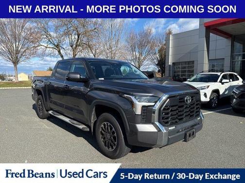 2022 Toyota Tundra SR5