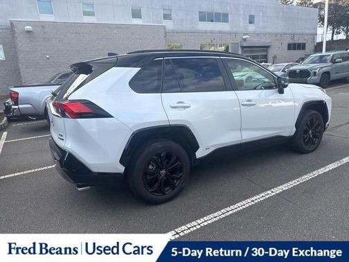 2023 Toyota RAV4 Hybrid SE