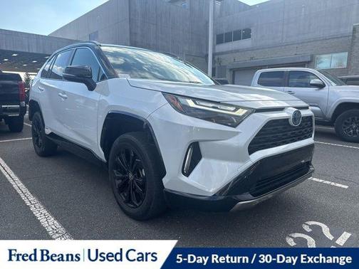 2023 Toyota RAV4 Hybrid SE