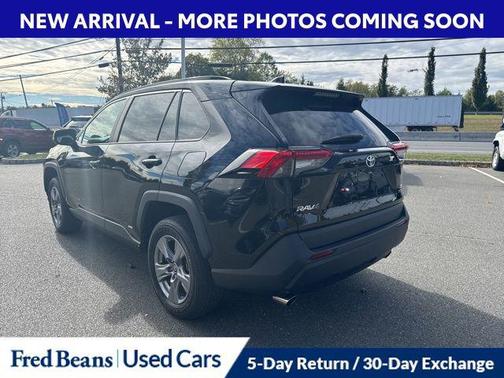 2022 Toyota RAV4 Hybrid XLE
